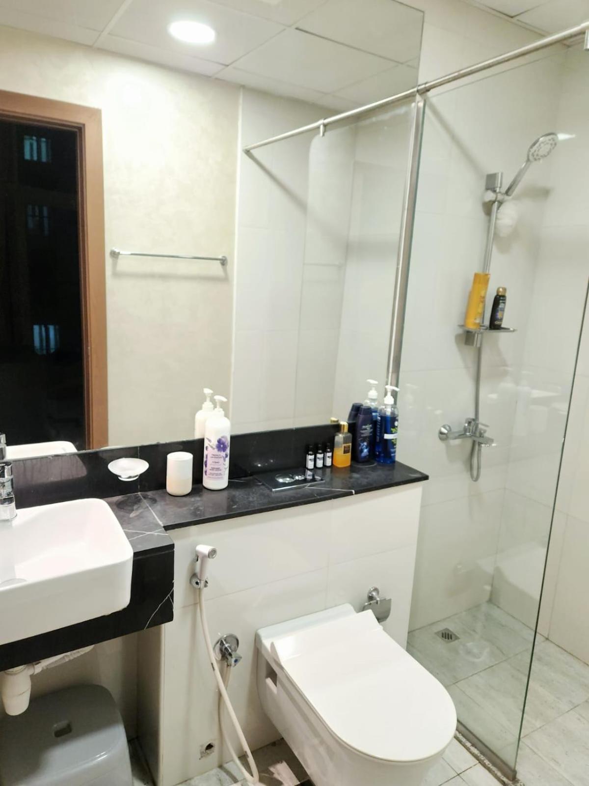 Apartment Away From Dubai